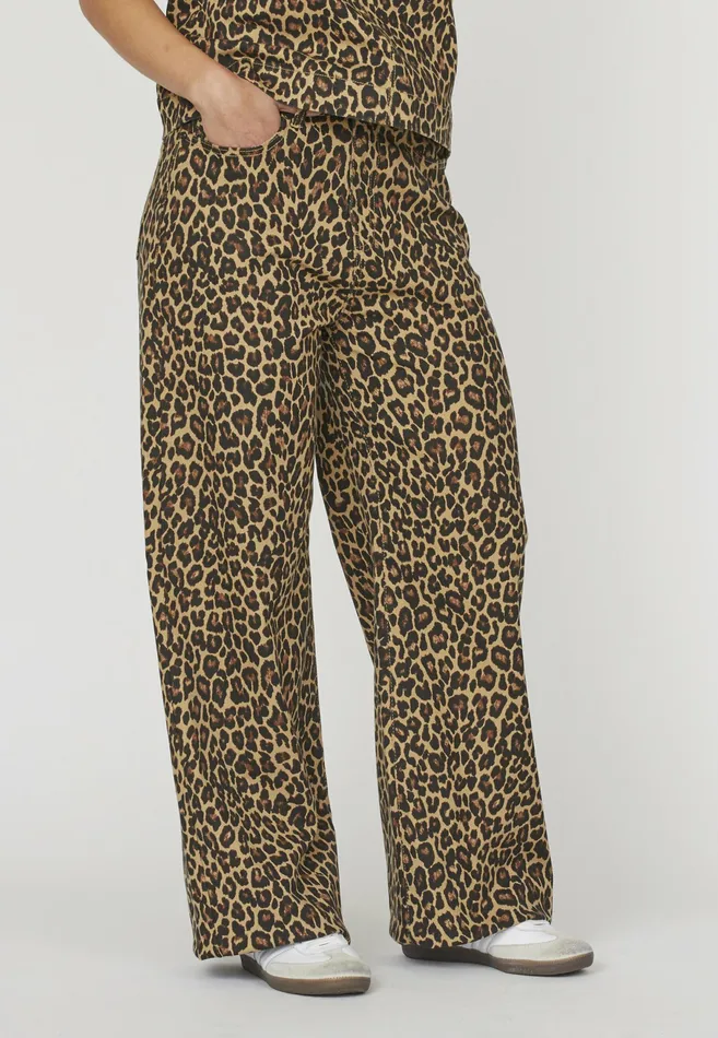 Women Sisters Point Pants and Jeans OWIWJE10 Leo