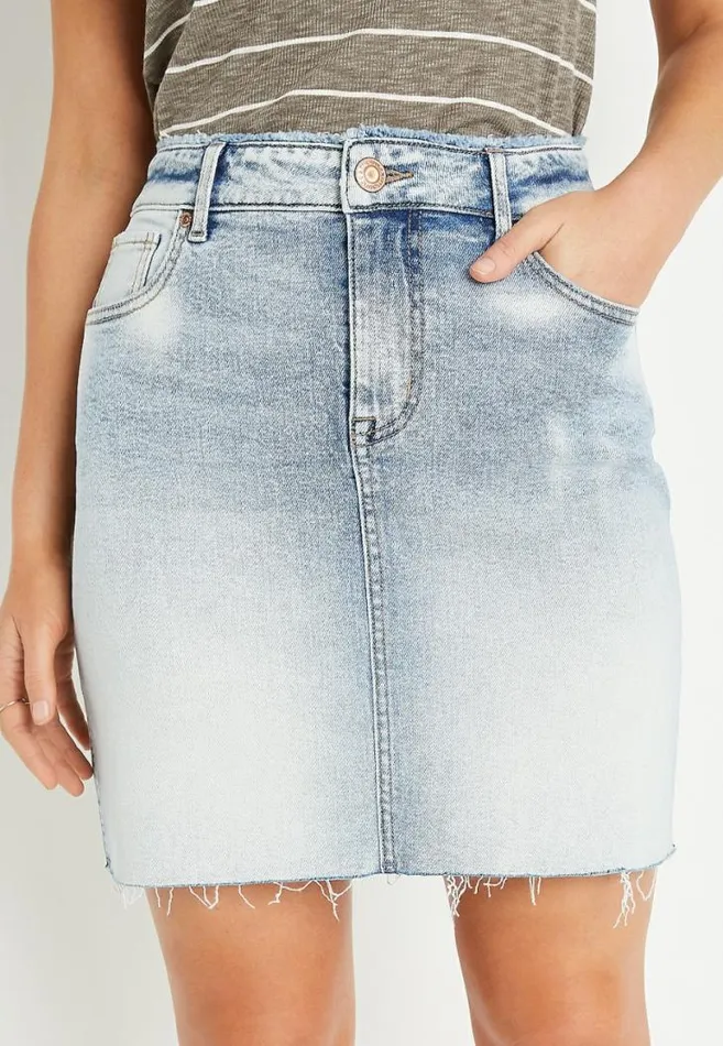 Women Vintage High Rise Light Wash Frayed Hem Denim Skirt Maurices Bottoms